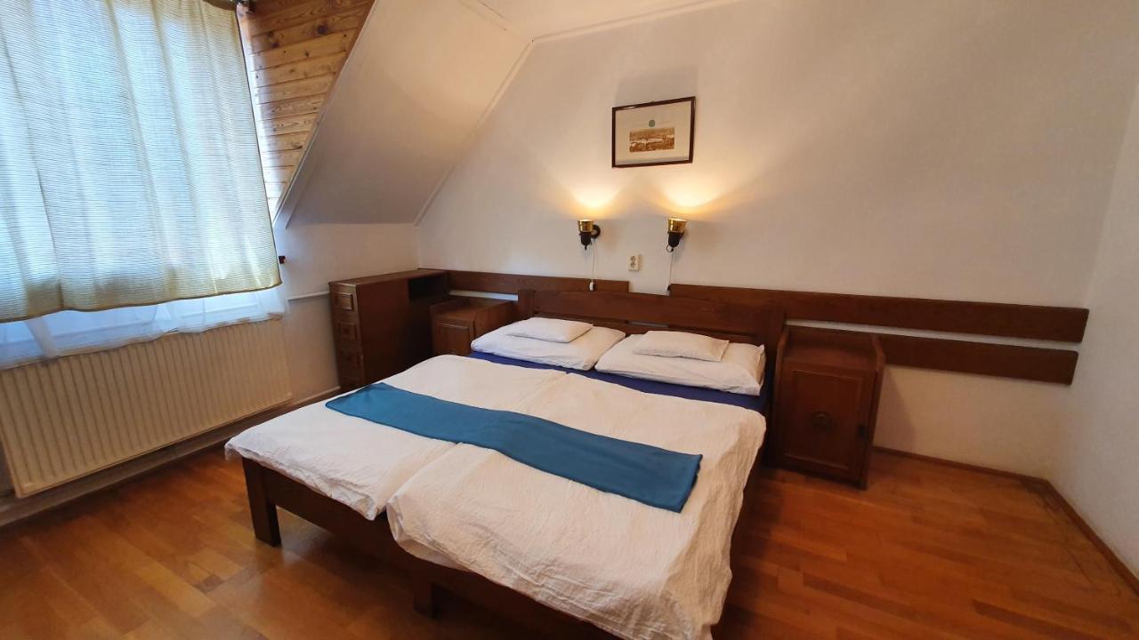 Harmonia Apartmanhaz Balatonlelle Exterior foto