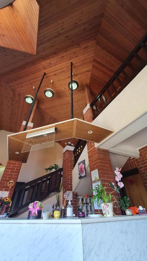 Harmonia Apartmanhaz Balatonlelle Exterior foto
