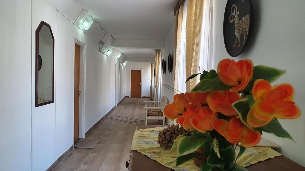 Harmonia Apartmanhaz Balatonlelle Exterior foto