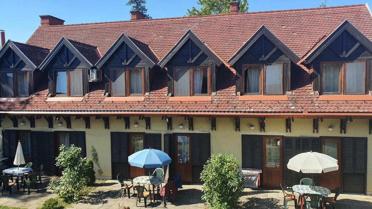 Harmonia Apartmanhaz Balatonlelle Exterior foto