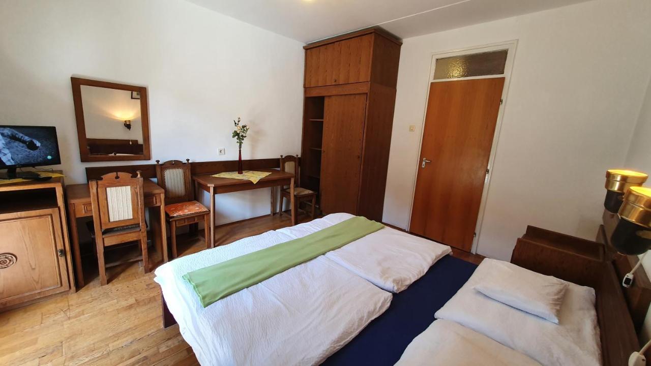 Harmonia Apartmanhaz Balatonlelle Exterior foto