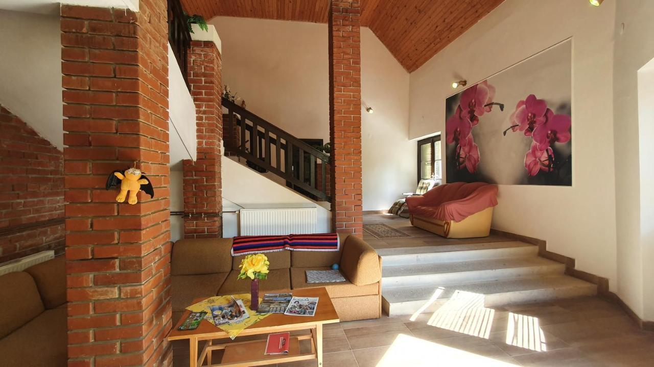 Harmonia Apartmanhaz Balatonlelle Exterior foto