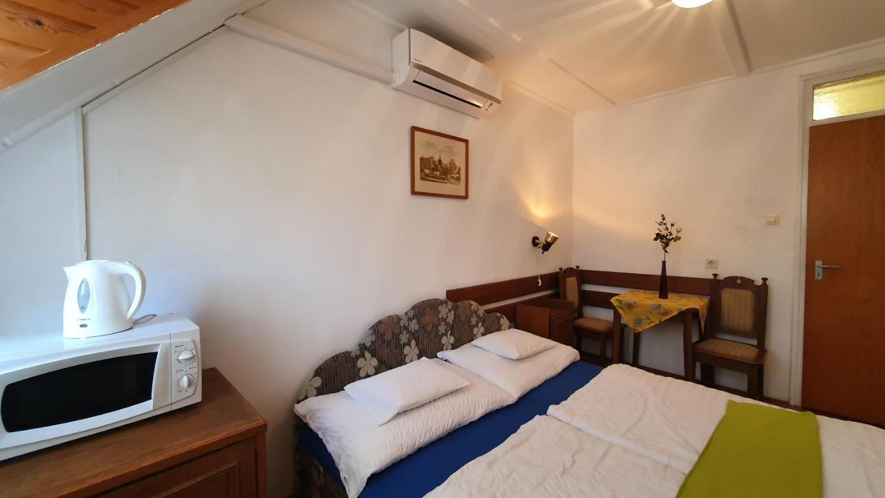 Harmonia Apartmanhaz Balatonlelle Exterior foto