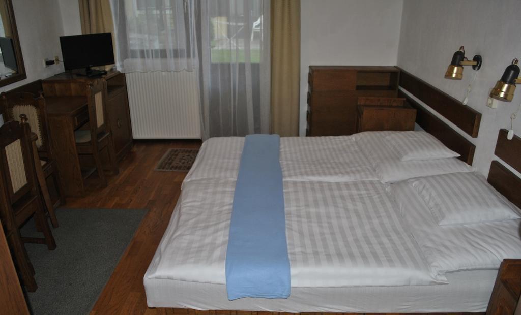 Harmonia Apartmanhaz Balatonlelle Cameră foto