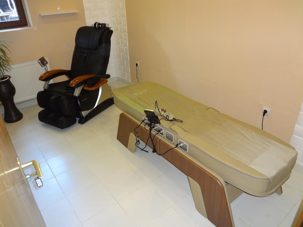 Harmonia Apartmanhaz Balatonlelle Exterior foto
