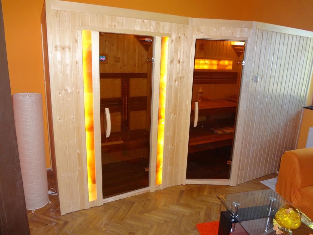 Harmonia Apartmanhaz Balatonlelle Exterior foto